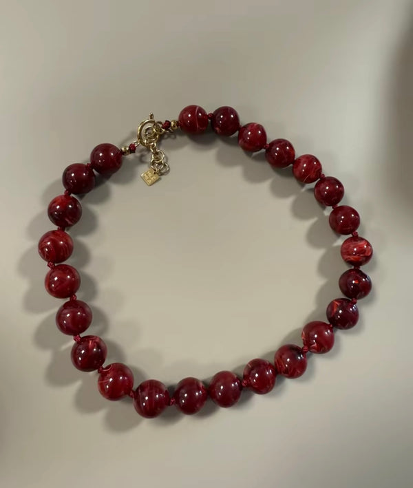 Collier perles résine couleur