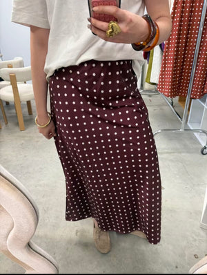 Jupe longue satinée à pois