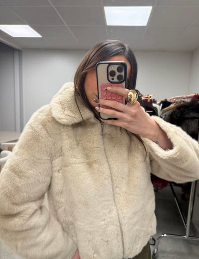 Veste en fourrure crème fermeture éclair mode douce tendance col
