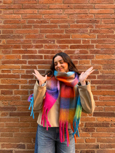 Écharpes multicolores carreaux couleur tendance